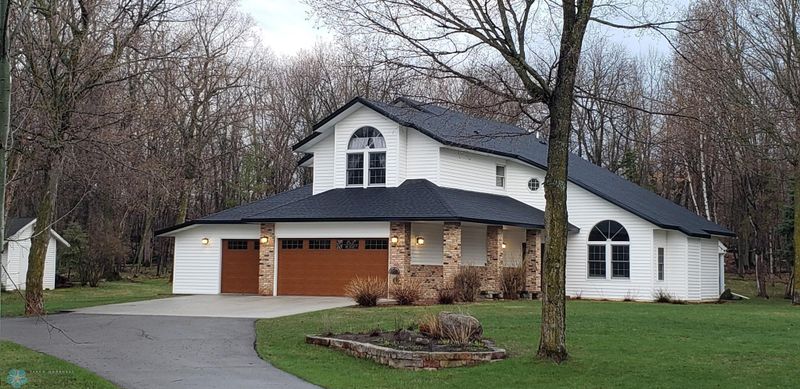 581 Shorewood Dr, Detroit Lakes, MN 56501