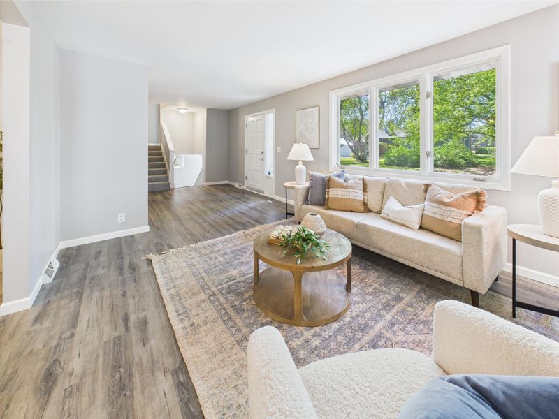 4142 Clover Ave, Vadnais Heights, MN 55127