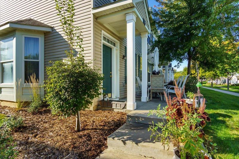 749 Cobblestone Way, Shakopee, MN 55379