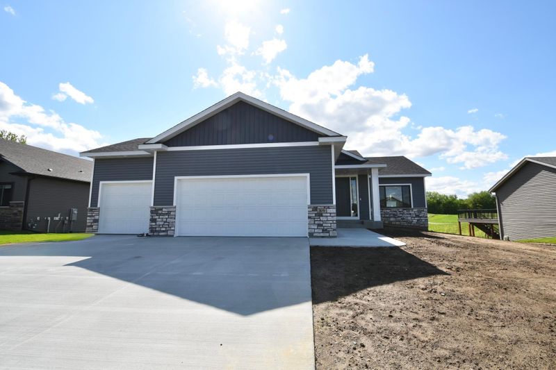 309 Highlands Ave, Zumbrota, MN 55992