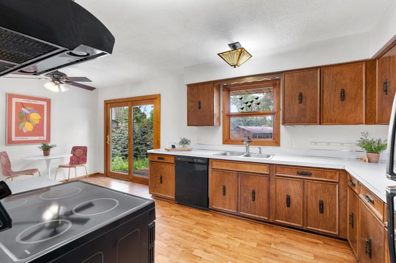 1920 Pine St W, Stillwater, MN 55082
