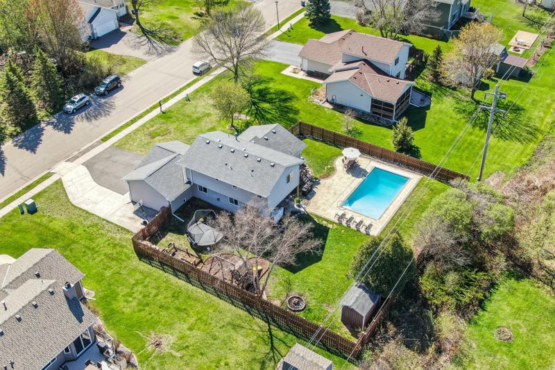 7017 Brian Dr, Centerville, MN 55038