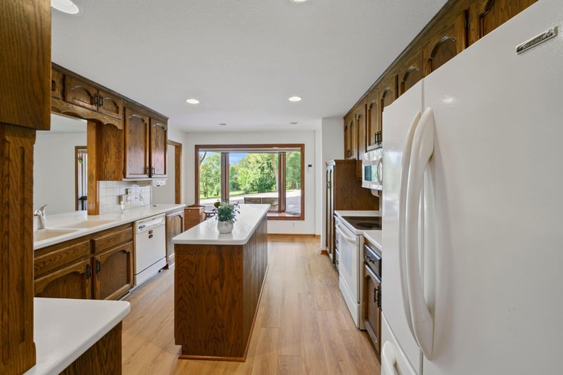 710 N Shore Dr W, Orono, MN 55364