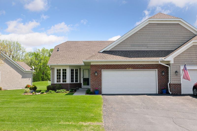 8984 Deer Run Dr, Victoria, MN 55386