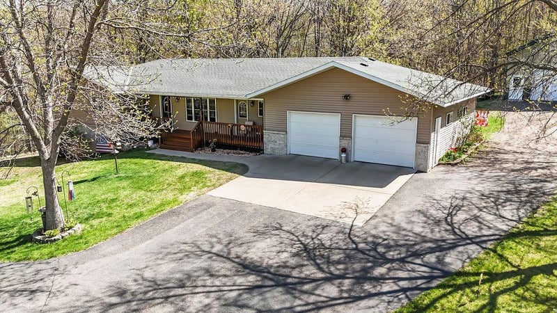 20 Forest Hill Ln, Swanville, MN 56382