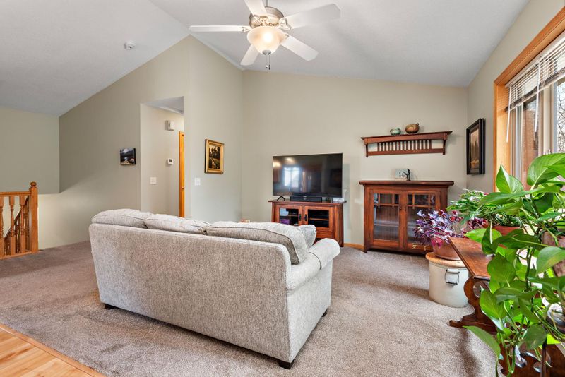 2884 95th Ave NE, Blaine, MN 55449