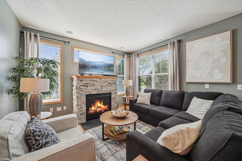 9560 Washington Blvd #5, Chanhassen, MN 55317