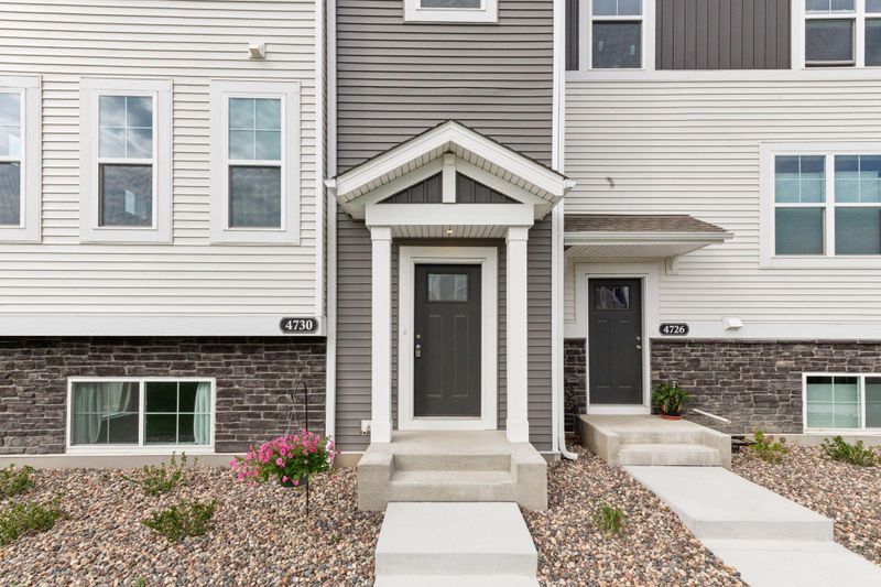 4730 Bottlebrush Ln, Minnetrista, MN 55331