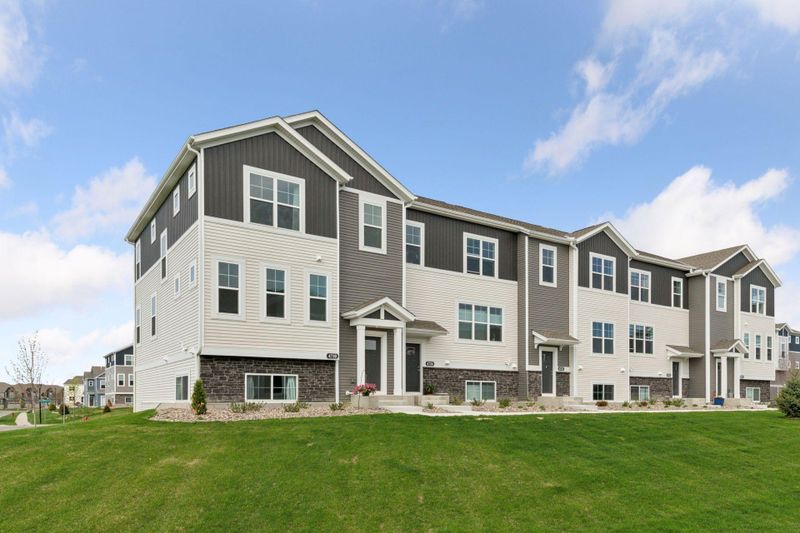 4730 Bottlebrush Ln, Minnetrista, MN 55331