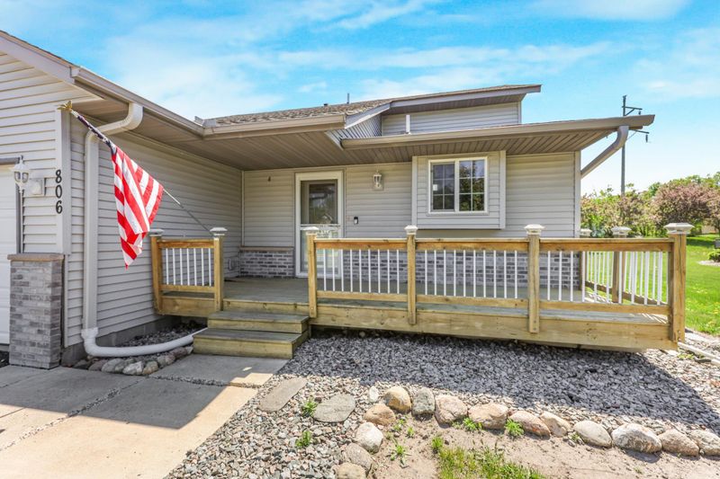 806 Griffing Park Rd, Buffalo, MN 55313