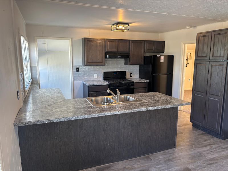 706 3rd Ave N, Lakefield, MN 56150