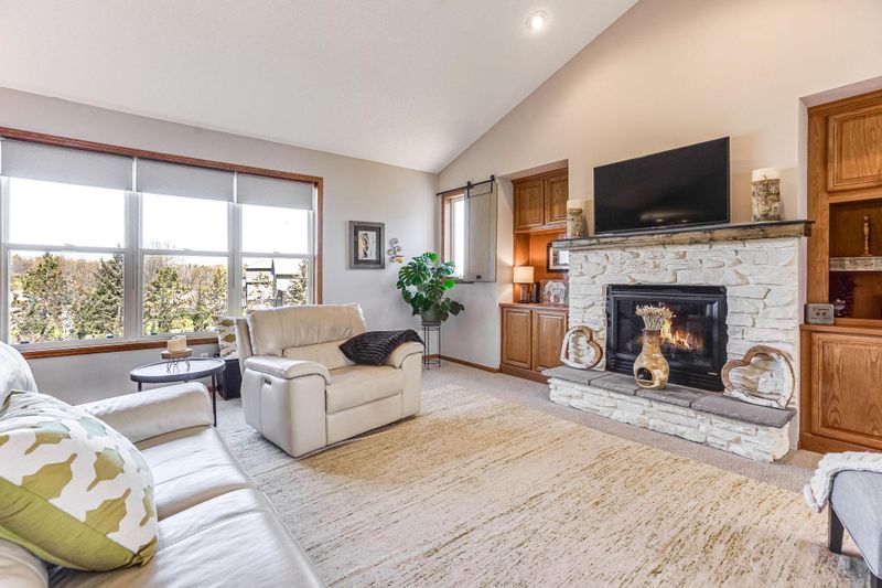 1103 Park Ln SE, New Prague, MN 56071