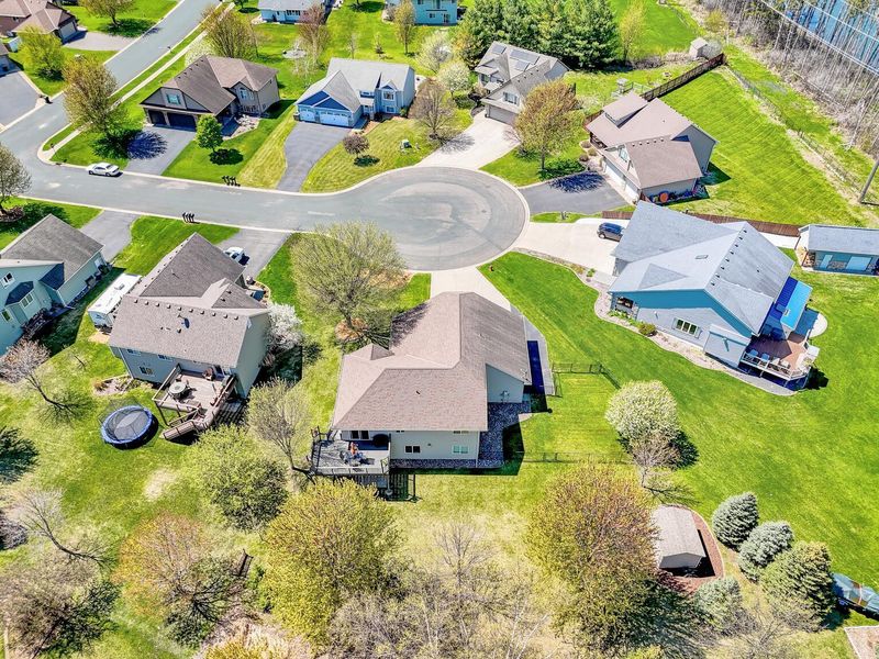 6136 Goodview Trail Cir N, Hugo, MN 55038