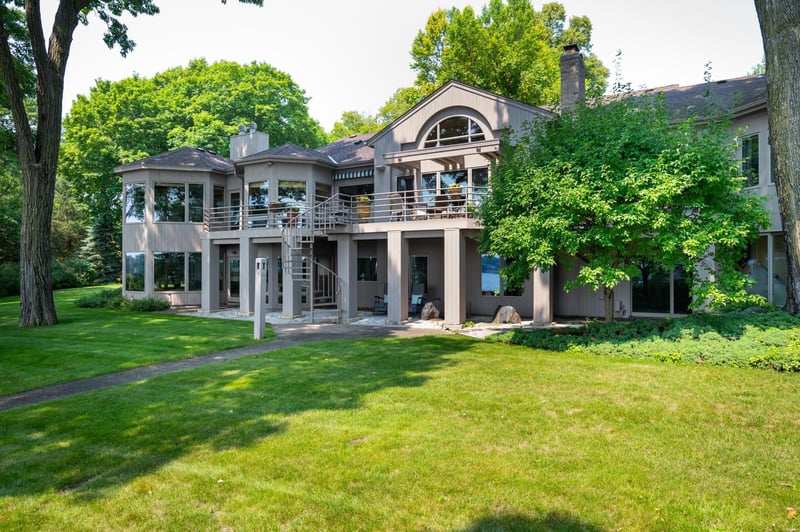 9002 Riley Lake Rd, Eden Prairie, MN 55347
