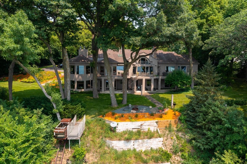 9002 Riley Lake Rd, Eden Prairie, MN 55347
