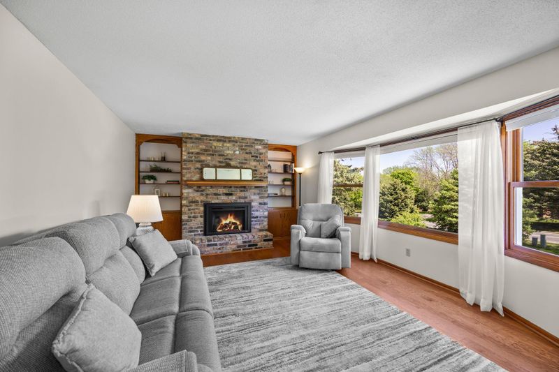 15122 Green Oaks Trl SE, Prior Lake, MN 55372