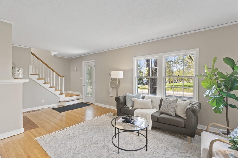 4113 W 42nd St, Edina, MN 55416