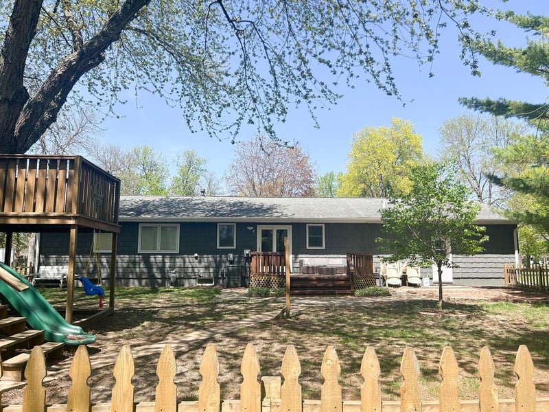 912 4th Ave, Heron Lake, MN 56137