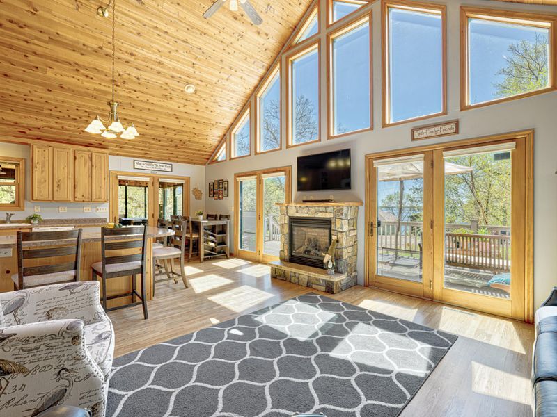 1351 Lone Pine Ln, Amery, WI 54001