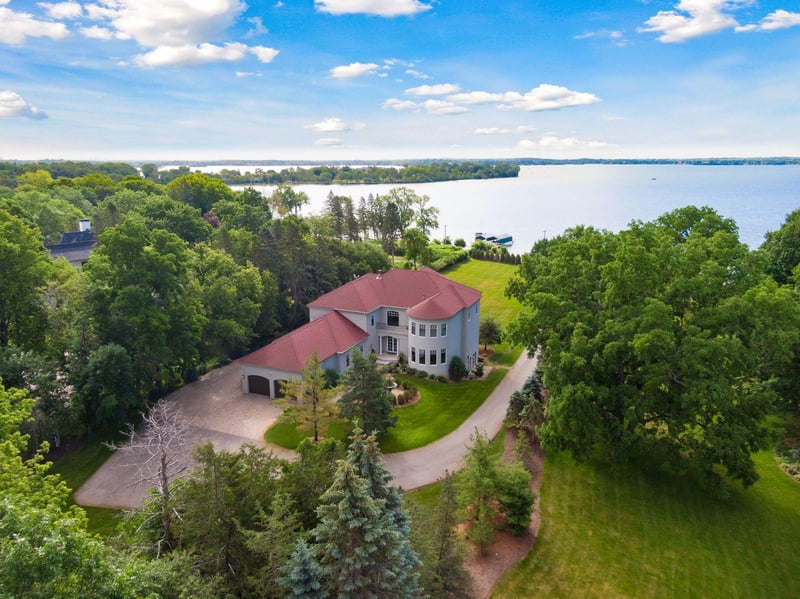 1860 Shoreline Dr, Orono, MN 55391
