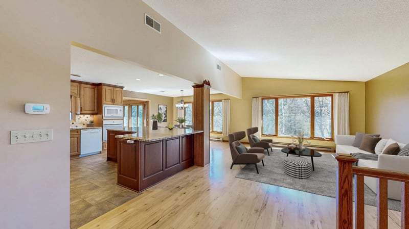 6535 Brookwood Dr SE, Eyota, MN 55934