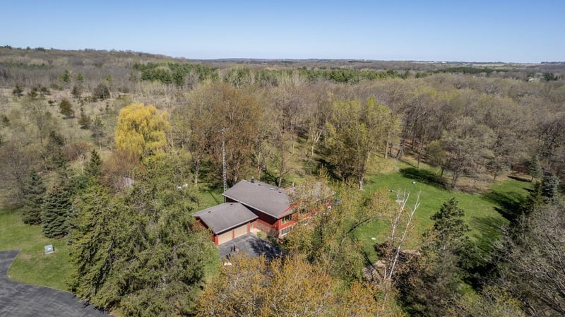 6535 Brookwood Dr SE, Eyota, MN 55934