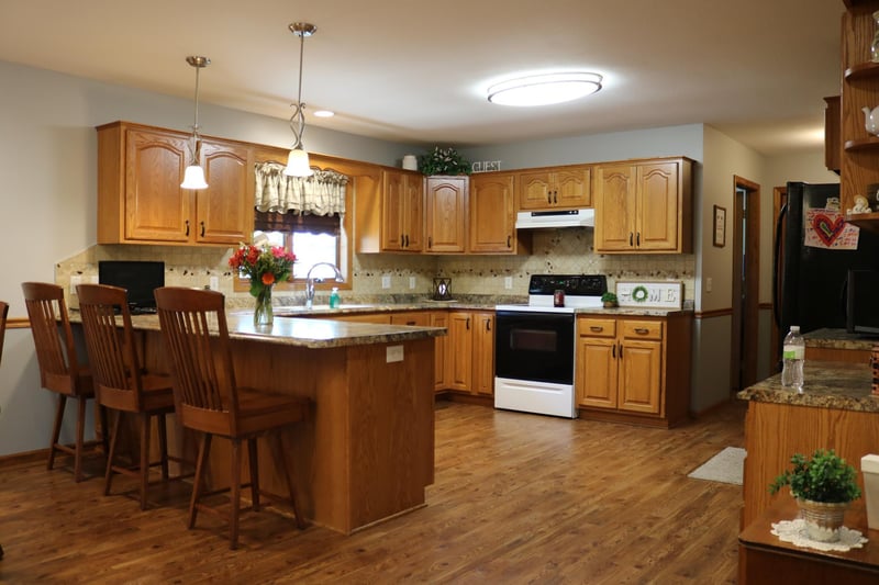 327 Park St, Sherburn, MN 56171