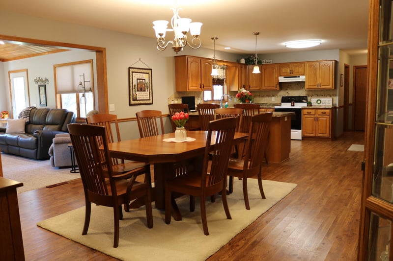 327 Park St, Sherburn, MN 56171