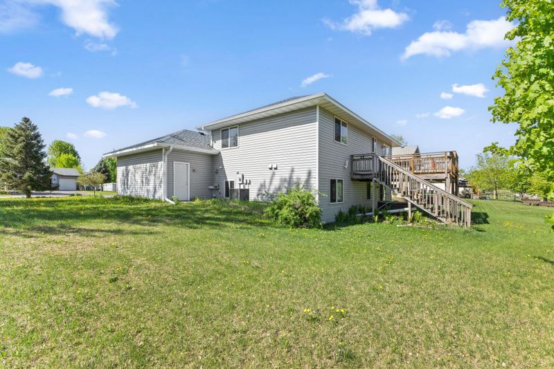 7724 385th St, North Branch, MN 55056
