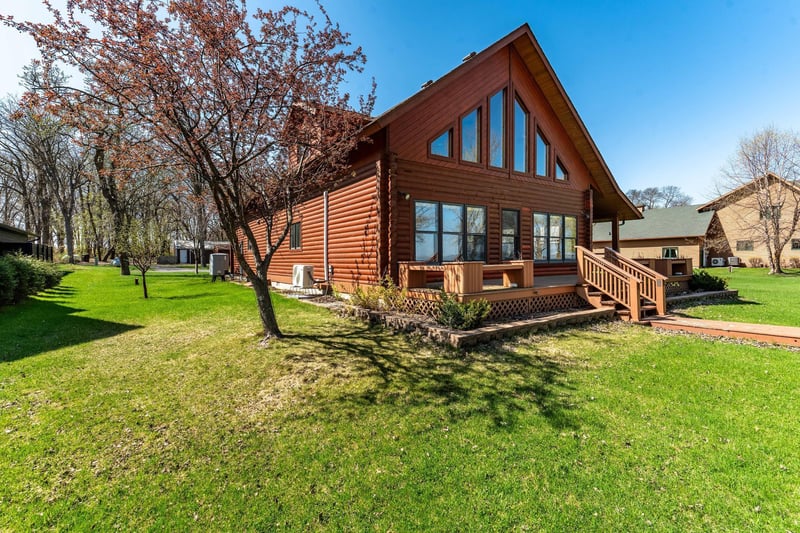 37009 Blarney Beach Rd, Battle Lake, MN 56515