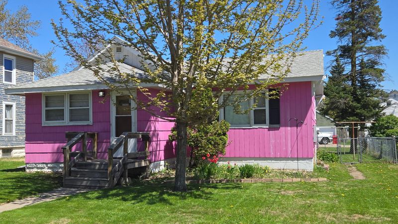 803 8th St SE, Austin, MN 55912