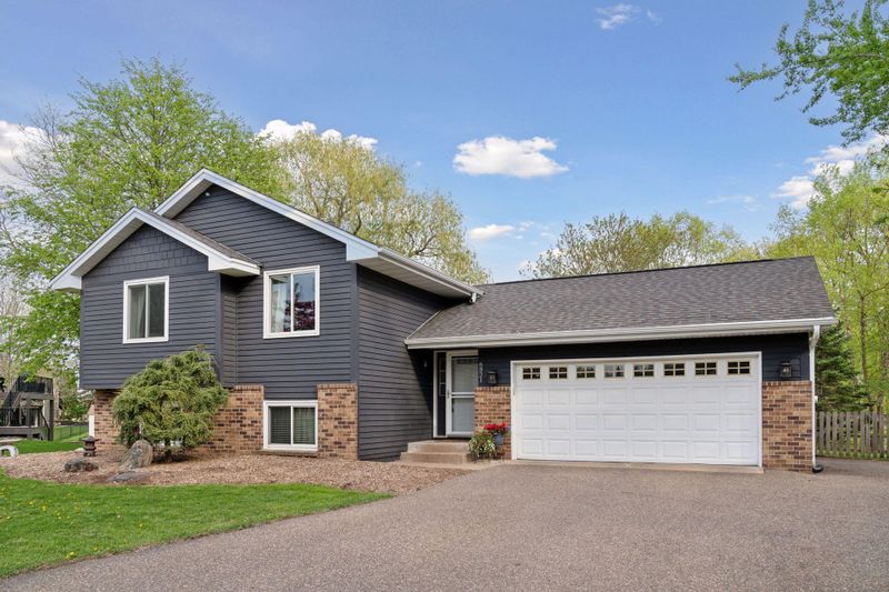 6821 Black Duck Cir, Circle Pines, MN 55014
