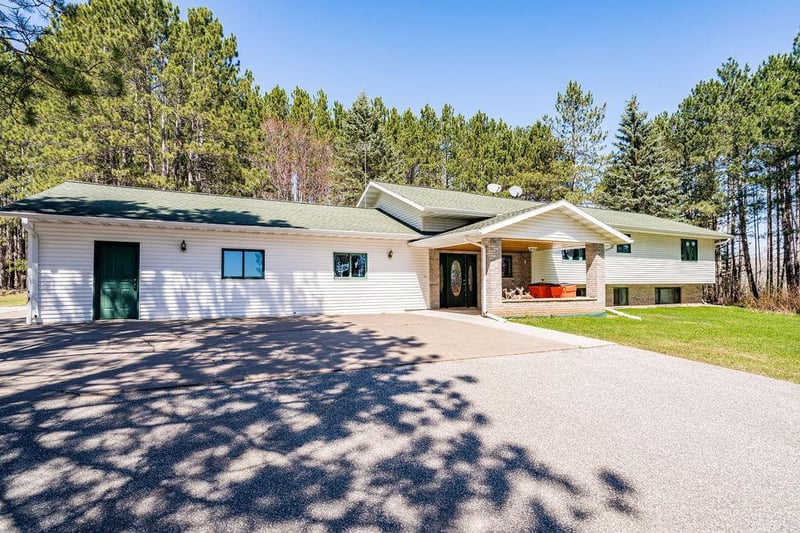 7321 Highway 2, Saginaw, MN 55779