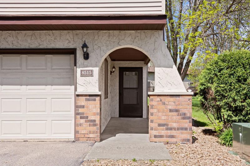 8515 Maplebrook Pw N, Brooklyn Park, MN 55445