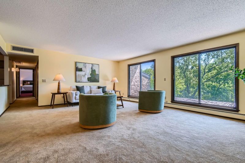 5140 W 102nd St #111, Bloomington, MN 55437