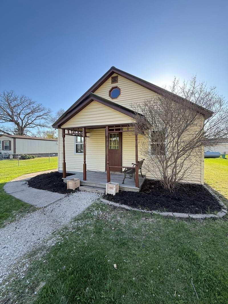 513 Water Ave N, Saint Hilaire, MN 56754