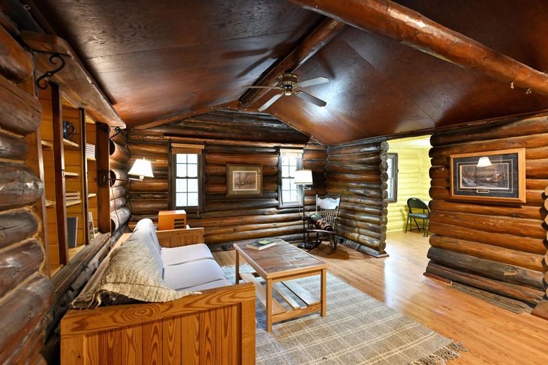 9262 E Park Ave, Solon Springs, WI 54873