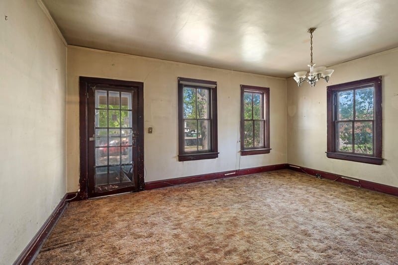 200 Winona St W, West Saint Paul, MN 55118