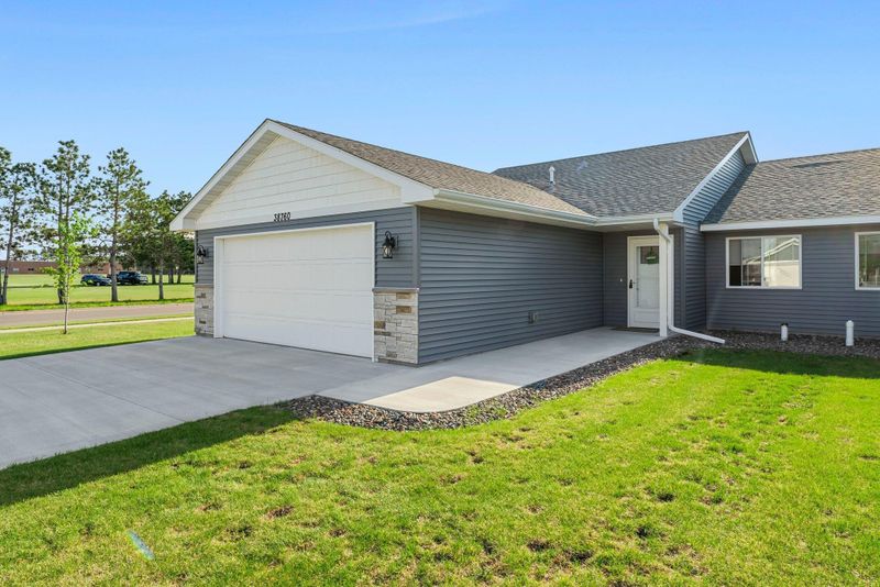 38760 Maple Ct, North Branch, MN 55056
