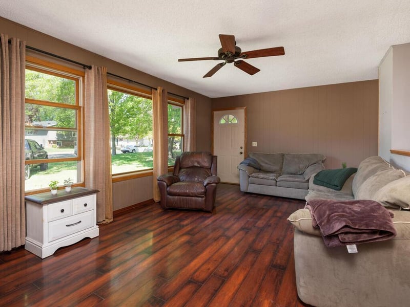 115 2nd Ave NW, Plato, MN 55370