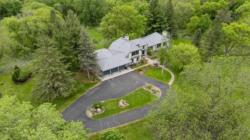 5510 Heather Dr SW, Rochester, MN 55902