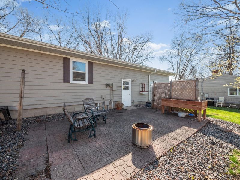 116 S California Ave, Morris, MN 56267