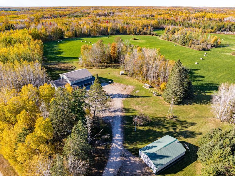 14126 Lastovich Rd, Goodland, MN 55742