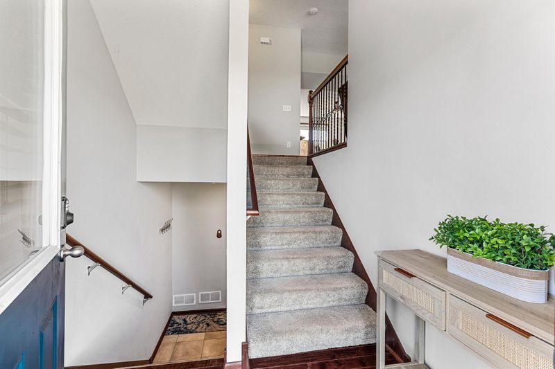 1806 Colonial Ln #3, Chanhassen, MN 55317