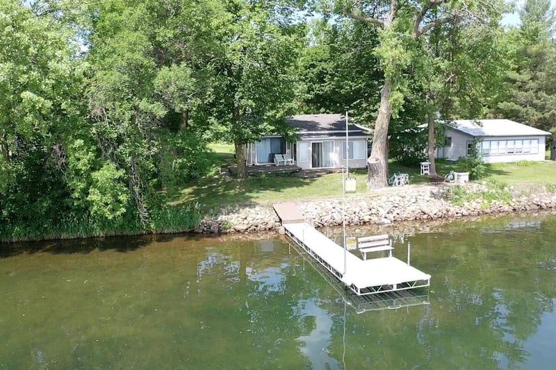 43084 335th Ave, Dent, MN 56528