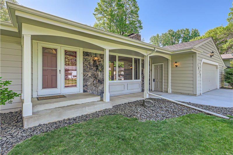 1917 29th Ave NW, New Brighton, MN 55112