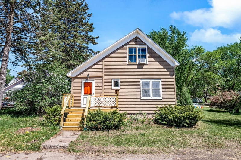 904 8th Ave, Howard Lake, MN 55349