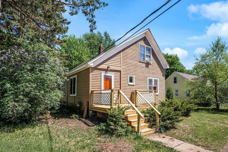 904 8th Ave, Howard Lake, MN 55349