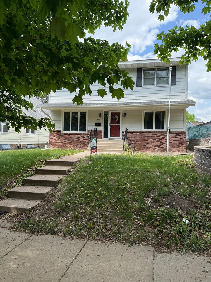 791 Cottage Ave E, Saint Paul, MN 55106