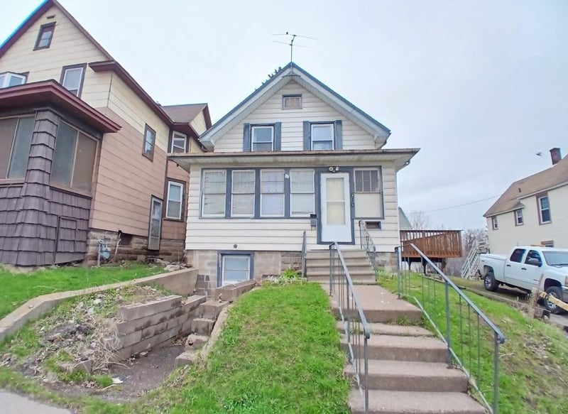 610 N 24th Ave W, Duluth, MN 55806